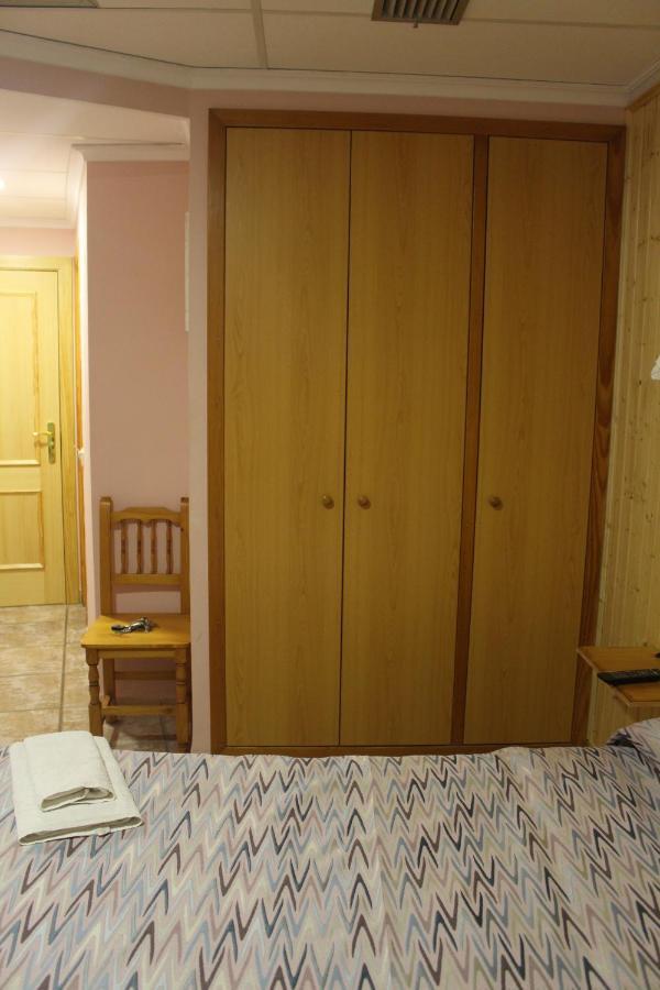 Albergue La Posá Villar del Arzobispo Exterior foto