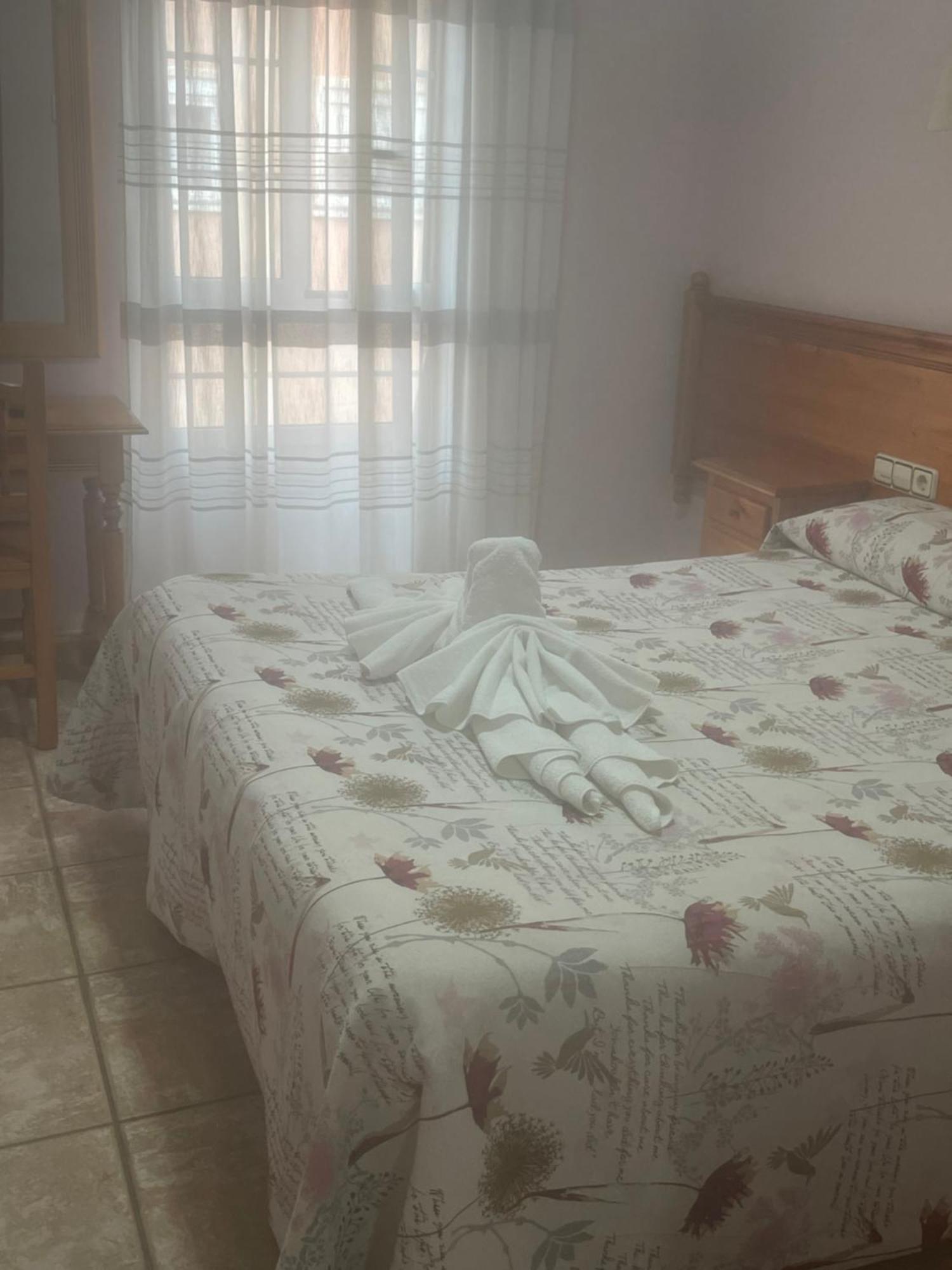 Albergue La Posá Villar del Arzobispo Exterior foto